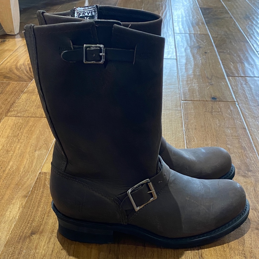 Frye Women’s Dark Brown Veronica Boots